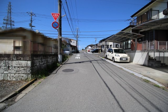 宇都宮市下戸祭1丁目の前面道路含む現地写真|北側道路（2026年4月撮影）