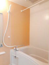 コンパクトで使いやすいお風呂です