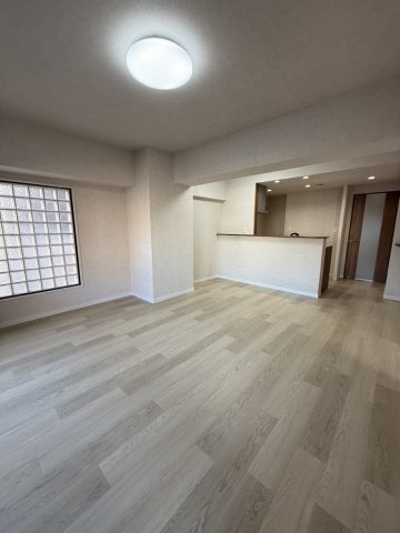 コアマンション箱崎駅前の居間・リビング