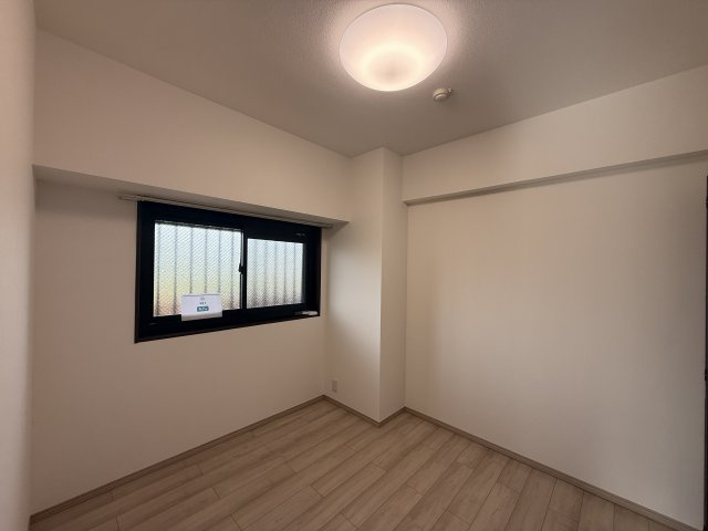 【洋室】 | ヴェルビュ鶴見坦