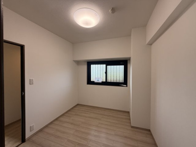 【洋室】 | ヴェルビュ鶴見坦