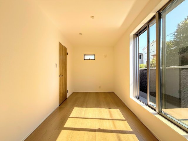 南区六ッ川4丁目　新築戸建て　第3の洋室|◆子どものスタディ空間として、あるいは書斎やホビールームとして生活スタイルに合わせて使えるプライベートルーム。居心地のいい落ち着いたインテリアが似合います。
