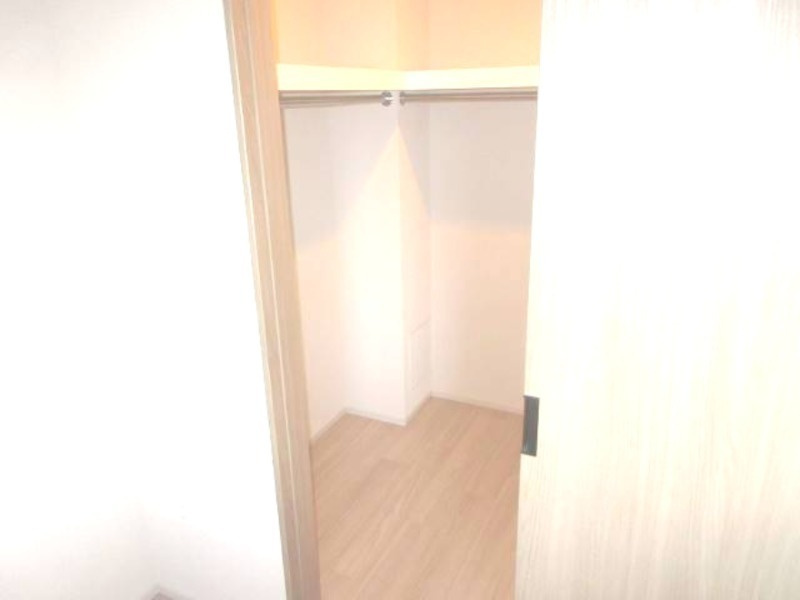 横浜市西区久保町の賃貸マンションの収納