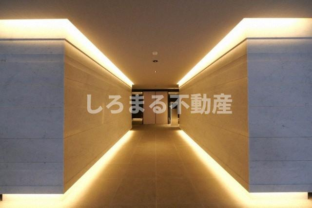 S-RESIDENCE大阪上本町のロビー