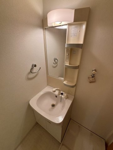 アドバンス三宮Ⅲリンクスの洗面所