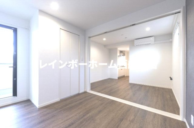 つばめハウス市川の居間・リビング