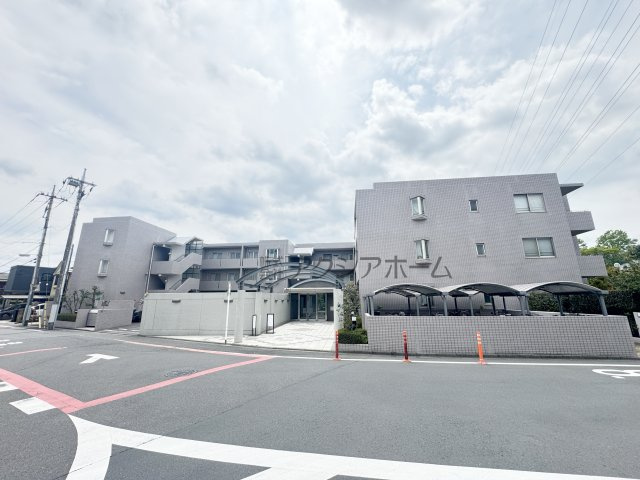 所沢緑町ガーデンハウスの外観|新所沢駅徒歩9分、通勤・通学・買物にも便利なマンションです。