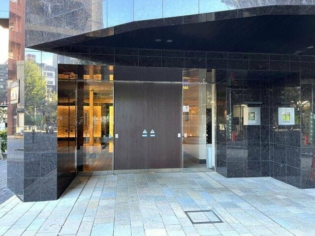 コンシェリア池袋ＭＡＳＴＥＲ’Ｓ　ＶＩＬＬＡのエントランス