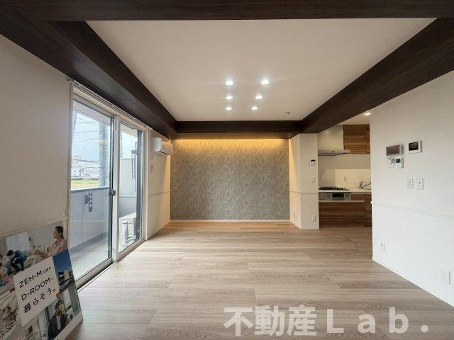 アクアフェリーチェ　B棟の居間・リビング