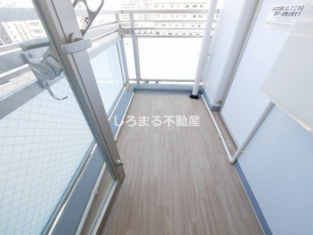 エグゼ難波南Ⅵのバルコニー