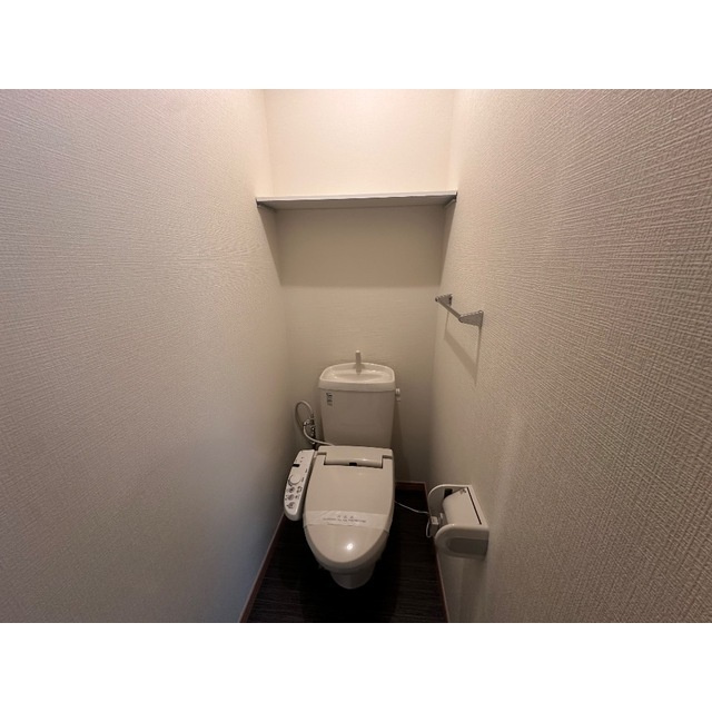 メゾンベールAのトイレ|清潔感のあるトイレです