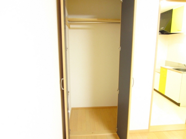 プレジールの収納|もちろん居室に収納クローゼットございます☆