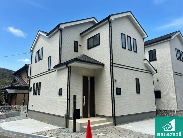1日(土)2日(日)現地見学可能！　神戸市北区東有野台　新築一戸建ての外観|お客様に長く安心して住んでいだだける事にこだわった家づくり！住んでからのアフターサービスにもしっかりと取り組んでいます！