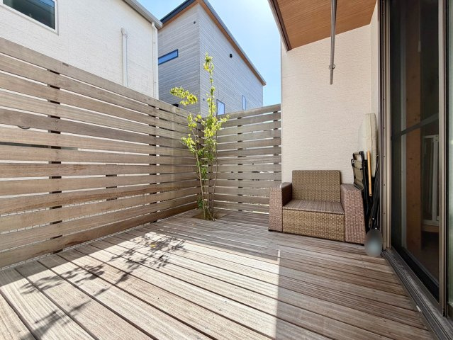長久手市横道戸建の庭|ウッドデッキ