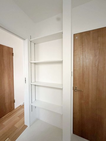 西区古江東町 No.2の洗面所|洗面脱衣所収納☆
タオルや着替えなどの収納に便利です♪