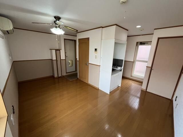 町田市相原町のアパートの内装