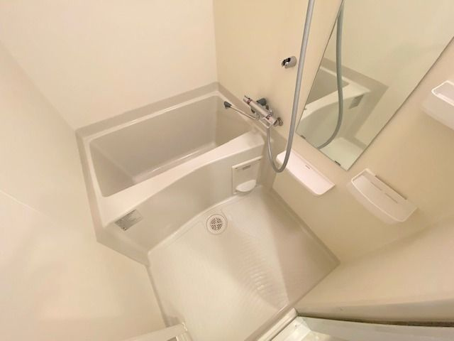 ララプレイス神戸西元町の浴室