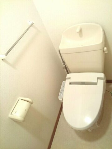 コートヤード　Ｂのトイレ|落ち着いたトイレです
