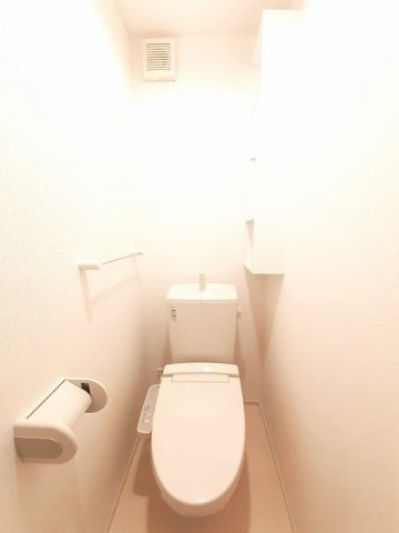 キャッスル　ガーデンのトイレ|シンプルで使いやすいトイレです