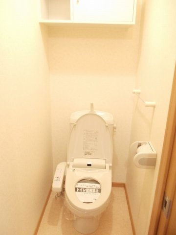 ベル・ソレイユＣのトイレ|落ち着いたトイレです