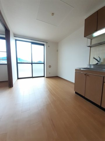 ブライトプラッツＡの内装|内装は落ち着いています