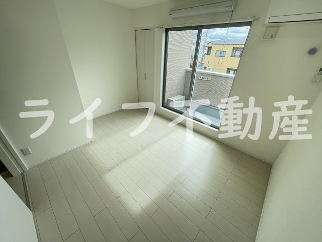 リヴェールコートの洋室|落ち着いた色調の洋室です