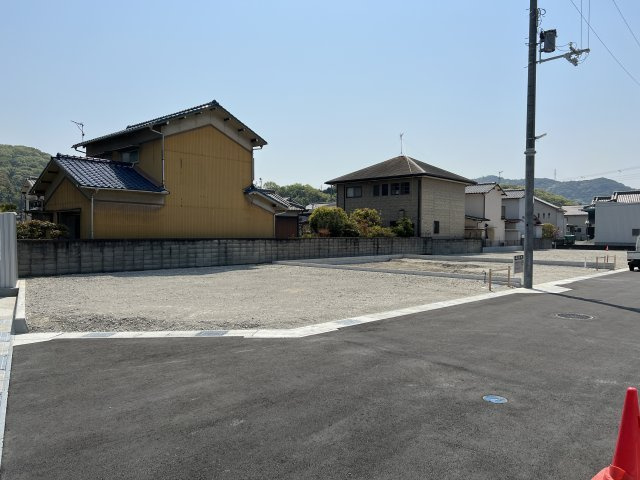 揖保郡太子町太田　売地の前面道路含む現地写真
