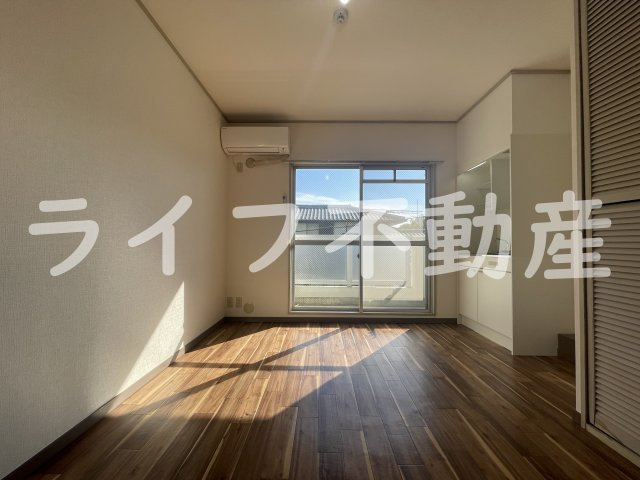 メゾンスギの居間・リビング