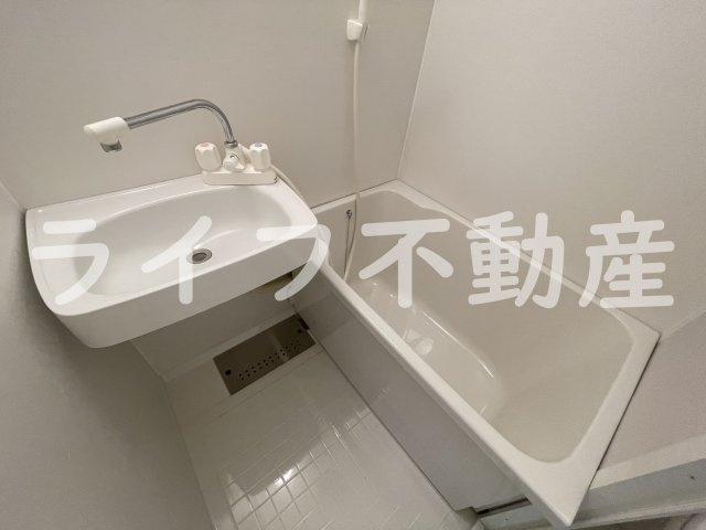 メゾンスギの浴室