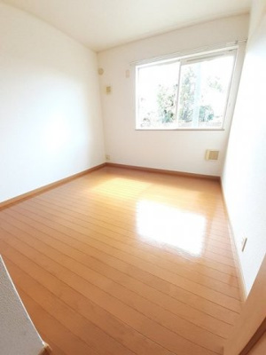 【内装】 | グリーンホームⅡ | 明るい室内です