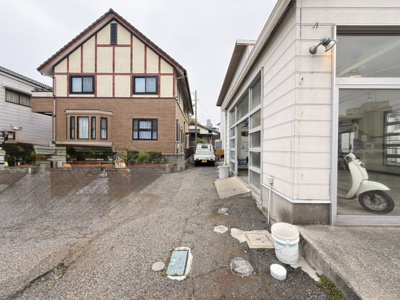 【駐車場】 | 井村店舗