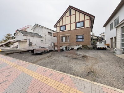 【駐車場】 | 井村店舗