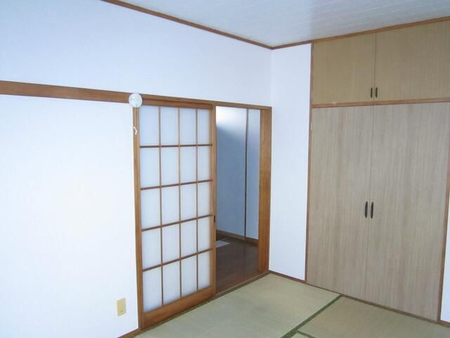 大和市西鶴間４丁目のアパートの和室