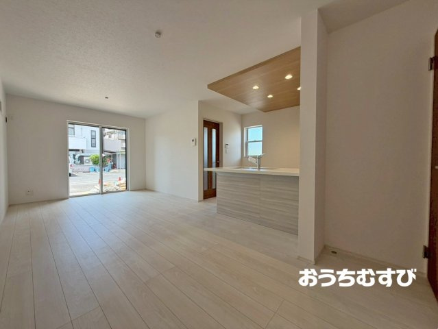 春日井市乙輪町第3(全4棟)の居間・リビング