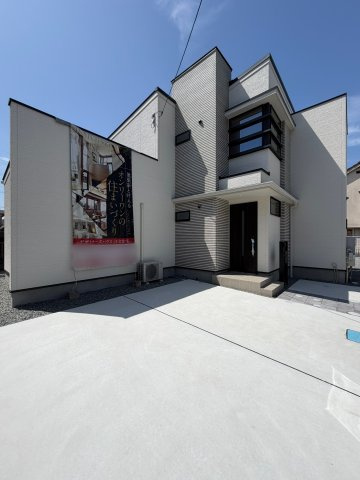 橿原市新口町　新築　モデルハウスの外観|★売主との販売提携物件　★長期優良住宅♪　断熱等性能5級(UA0.57）耐震等級3
