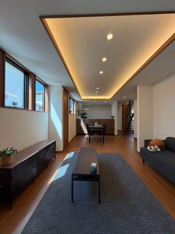 橿原市新口町　新築　モデルハウスの居間・リビング|新ノ口駅徒歩８分と駅近♪