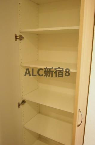 ルーブル新宿西落合八番館の収納