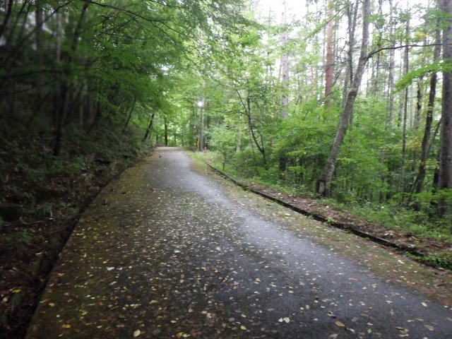 オリンポス三岳⑫の前面道路含む現地写真