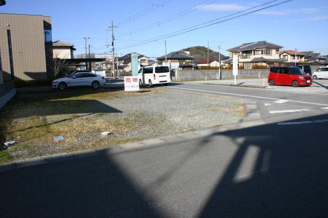 揖保郡太子町太田　売地の前面道路含む現地写真