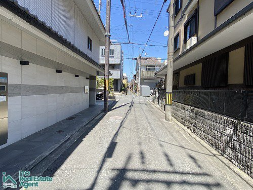 上京区寺今町 新築戸建(A号地)の前面道路含む現地写真