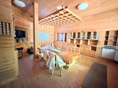 【居間・リビング】 | 石川郡古殿町大字山上字芝山　ペンション風戸建