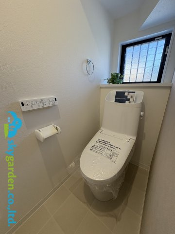 茅ヶ崎市室田二丁目　中古戸建のトイレ|コンパクトで使いやすいトイレです