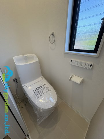 茅ヶ崎市室田二丁目　中古戸建のトイレ|２階のトイレ