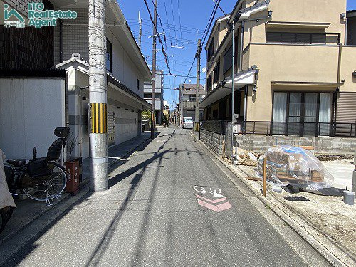 上京区寺今町 新築戸建(B号地)の前面道路含む現地写真