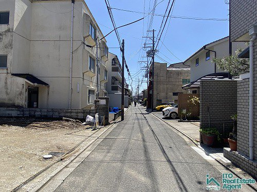 上京区寺今町 新築戸建(B号地)の前面道路含む現地写真