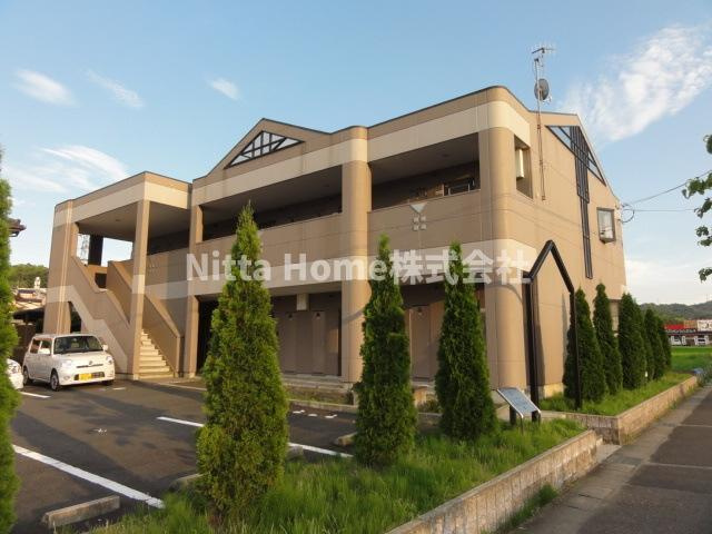 パーク・オアシス（Ｐａｒｋ　Ｏａｓｉｓ）の外観|スーパーやコンビニが徒歩すぐ☆南向きのバルコニーが付いています＊