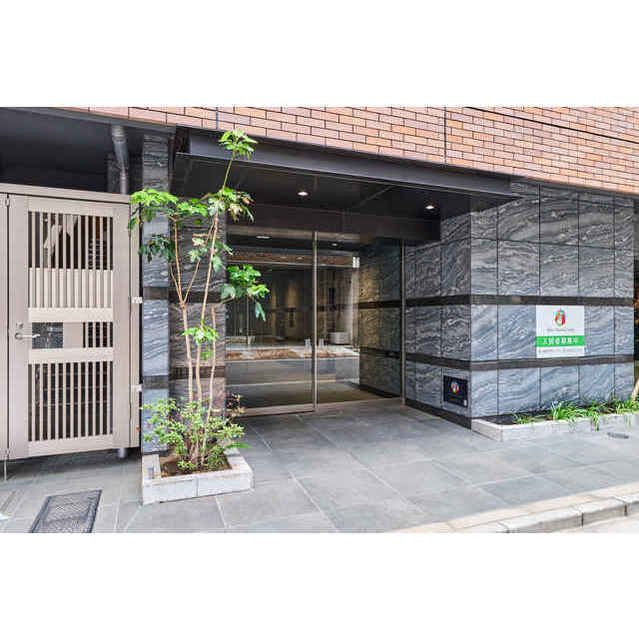 Ｌａ　Ｐｅｒｌａ岩本町のエントランス