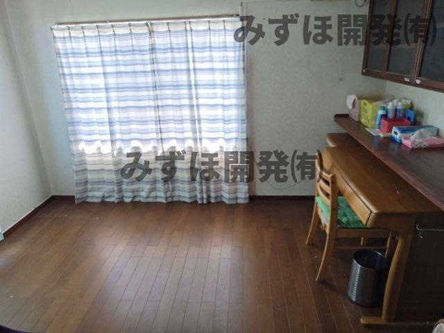 天童市鎌田本町2-2-38の洋室