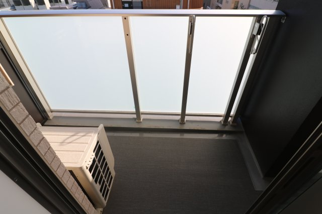 【バルコニー】