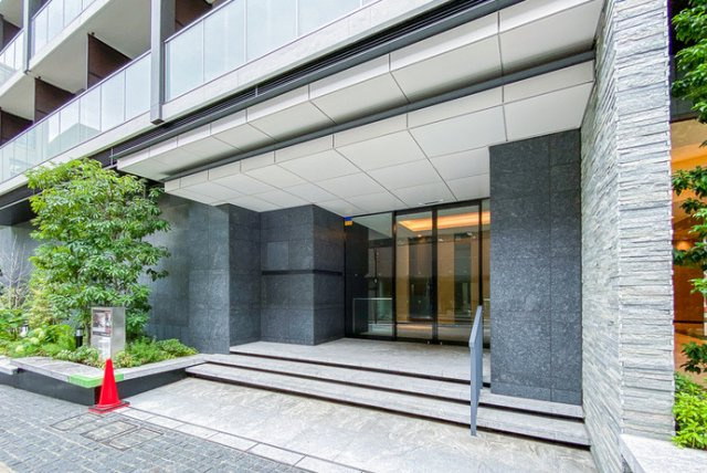 【エントランス】